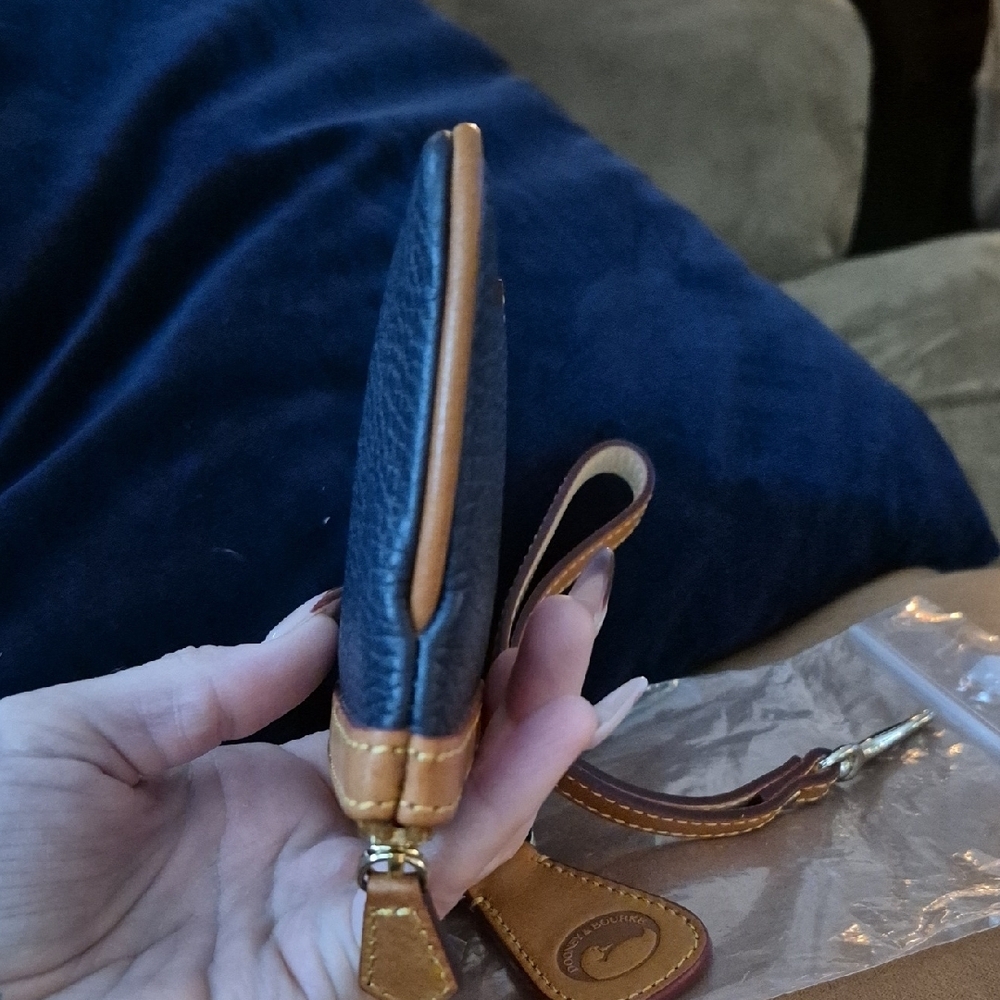 Dooney & Bourke Navy Blue & Tan Leather Coin Pouch/SM Wrislet & Key Ring EUC - Picture 6 of 7